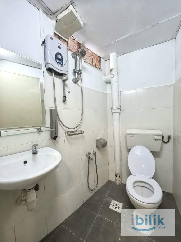 1️⃣1️⃣OFFER ⭐ Furnished Master Room for Rent near MRT Bukit Bintang - Image 1