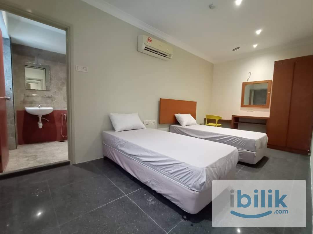 Labor Day Promo ⭐Master Room for Rent near LRT Masjid Jamek - Image 2