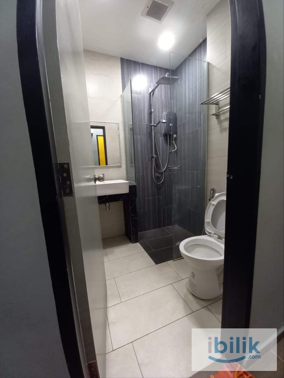 LABOR DAY SPECIAL OFFER🌙 Zero Depo Single Room for Rent near LRT Pudu, IKEA My Town - Image 3