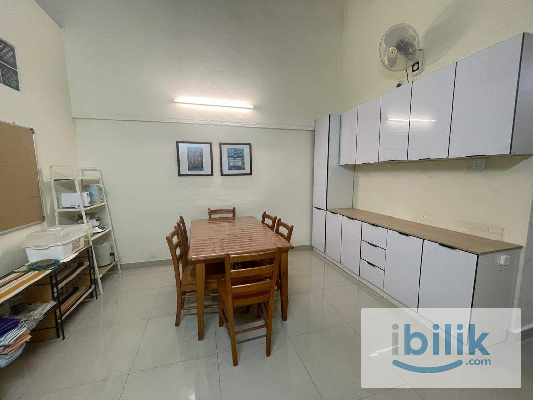 Furnished Middle Room Near Paramount LRT, Petaling Jaya - Image 4