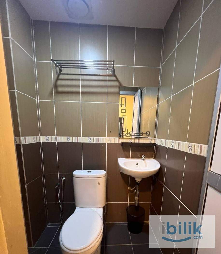 🏡 Comfortable Single Room for Rent 🛏️Near UiTM Shah Alam, i-City Shah Alam - Image 1