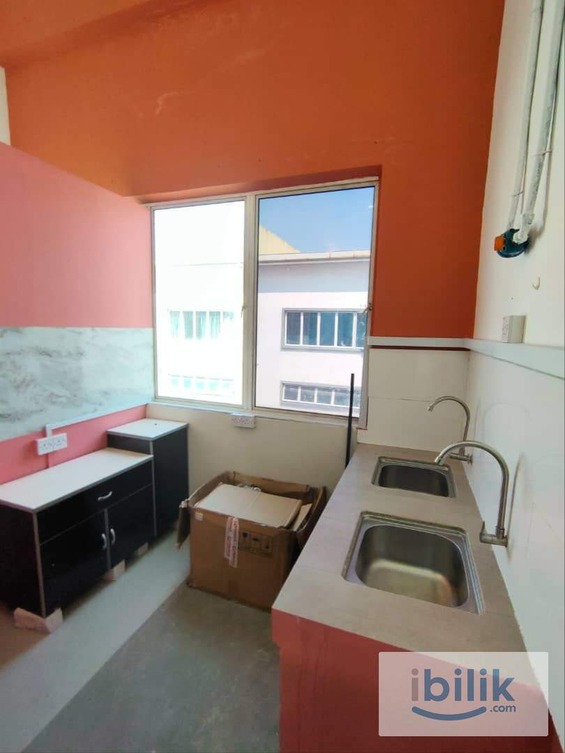 💰 Budget-Friendly Room 🏠 near  Proton Hicom Factory, Kota Kemuning - Image 4