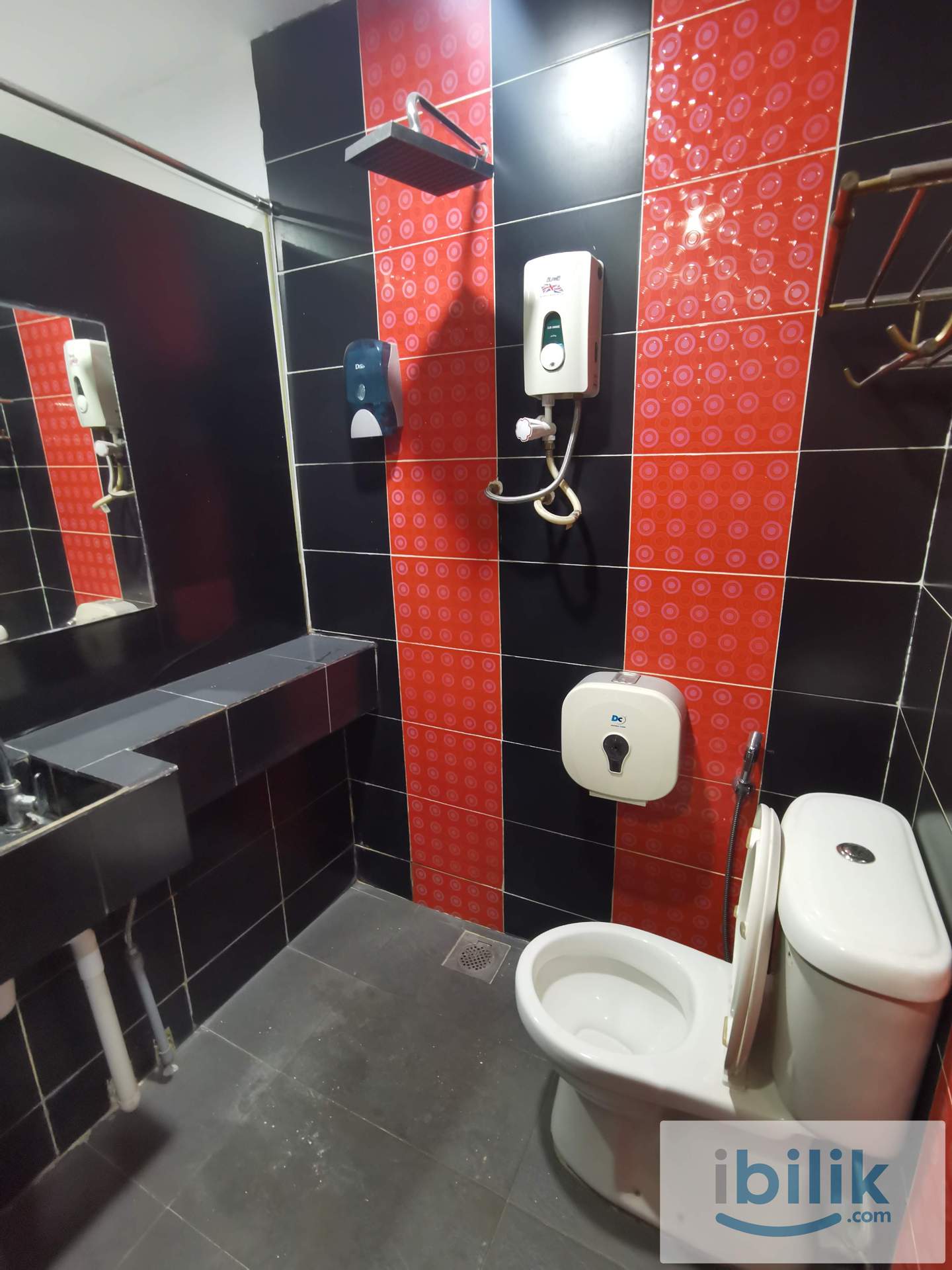 🏠 Move In NOW 💰 Master Room for Rent at SS4 Kelana Jaya - Image 4