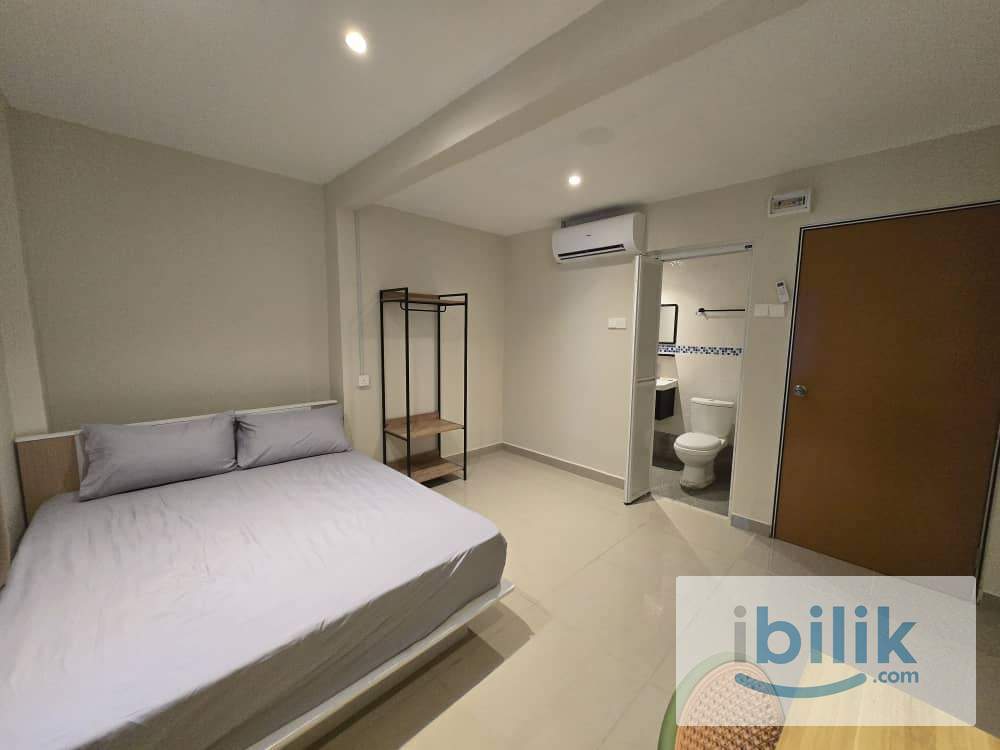 🚀 Grab Fast! Zero Deposit Master Room for Rent near LOT 10, Bukit Bintang 🛍️ - Image 4