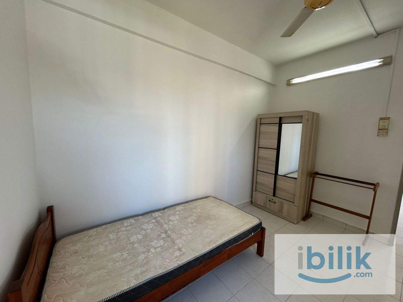 Middle Room Full Furnished - Image 1