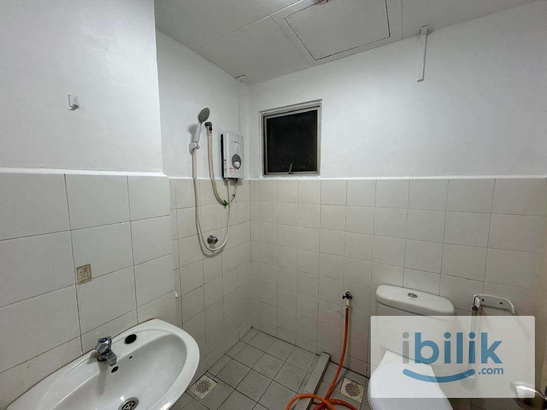 Cozy Private Room Butterworth - Image 6