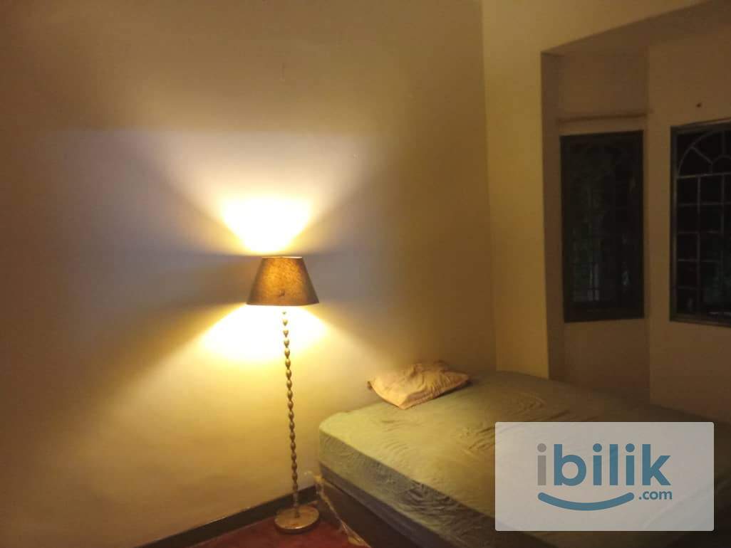 Master room (landed hse) 5 mins to LRT 24/7 security - Image 3