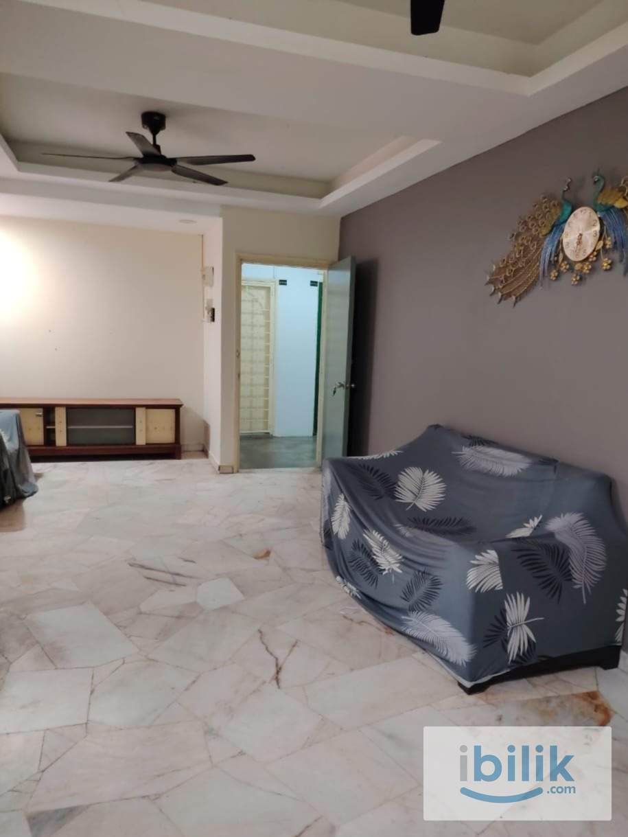 2 rooms for rent partly furnished at goodyear Court 5 near LRT - Image 6