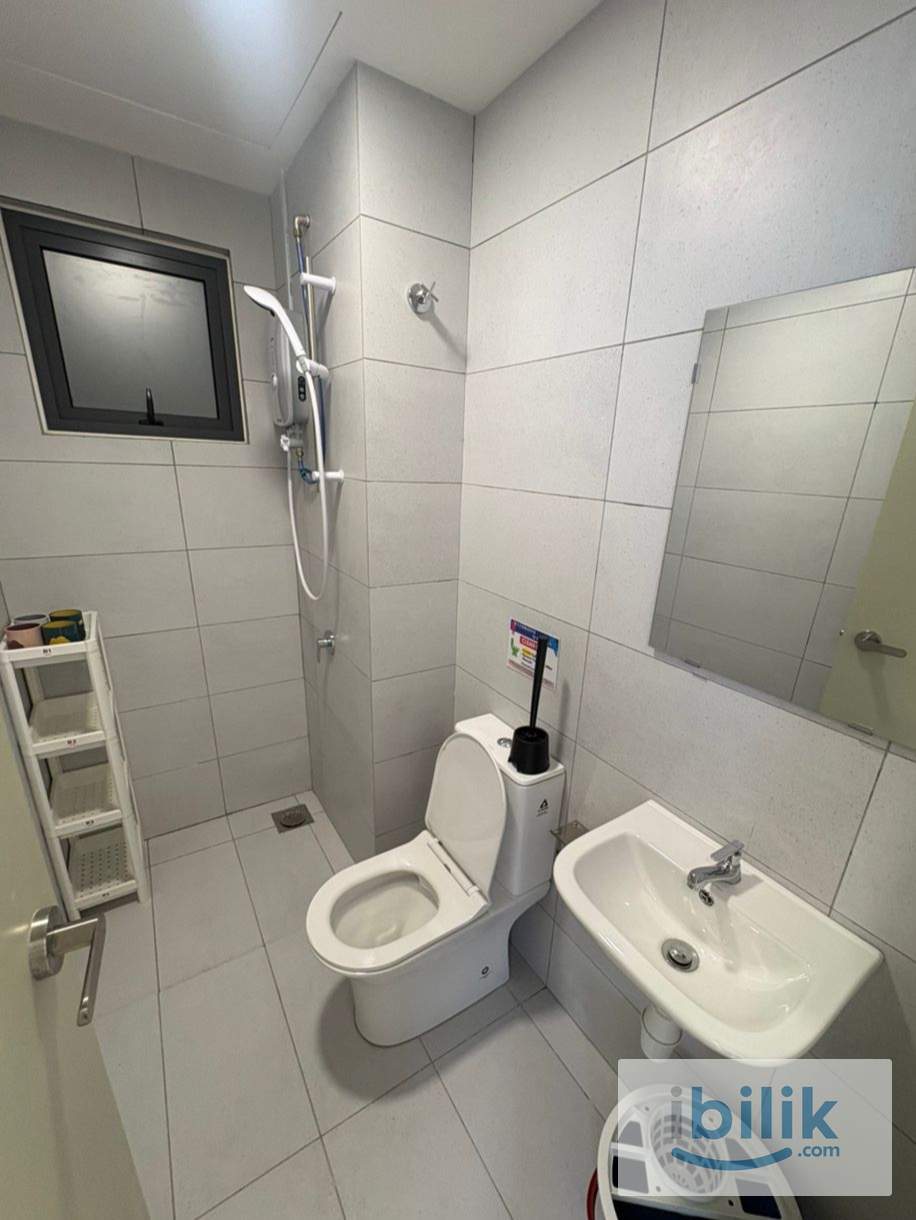 Seiring Residensi , Fully Furnished , Wifi & Utility Included , Cleaning Services Once per Week , Shah Alam U6 - Image 3