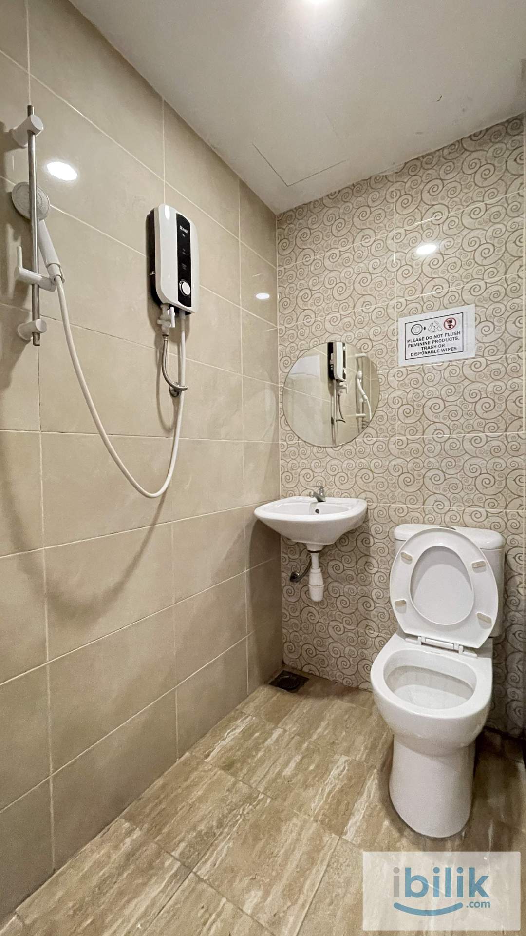 Promo ⚡️ Room for Rent + Private Toilet near Petaling Street - Image 3