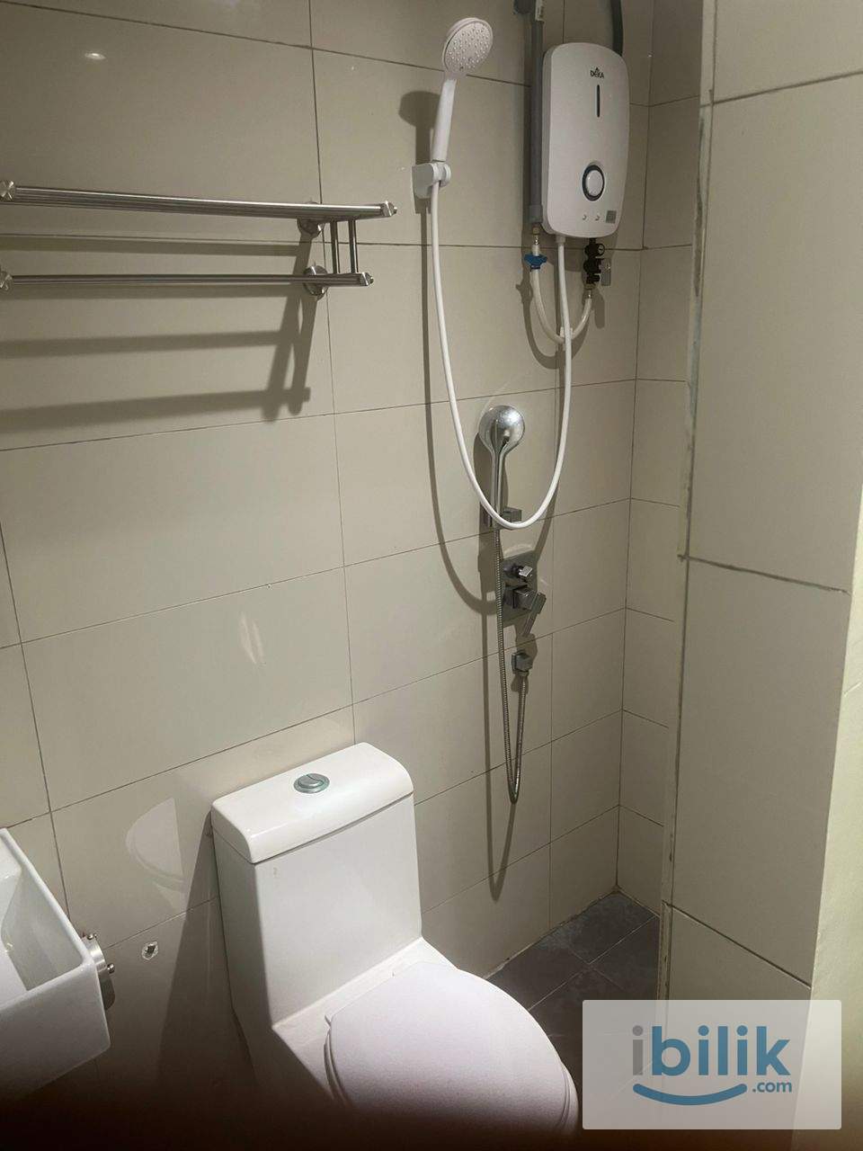 JULY EARLY DAY ⭐️ Near LRT Pasar Seni 🚅 Room for Rent near Chinatown - Image 2