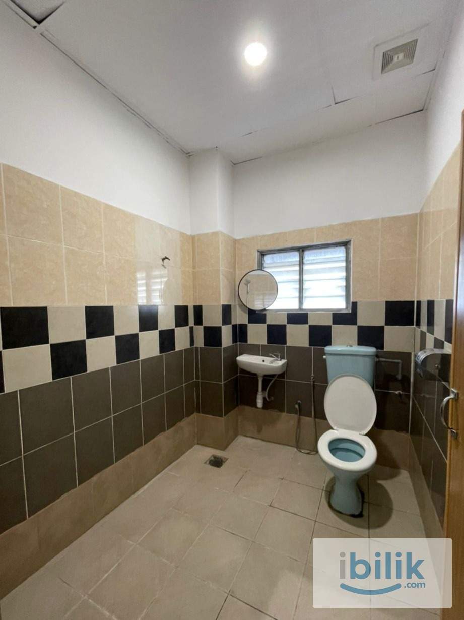 PROMOTION ⏰ Near Kelana Jaya LRT 🚶 Room + Toilet for Rent @ SS3 - Image 1