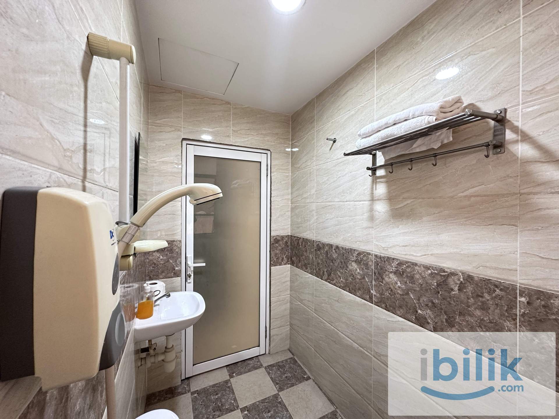 Easy Move-In🔑Room Rental in PJS 8 Bandar Sunway with ZERO DEPOSIT🚫 - Image 4