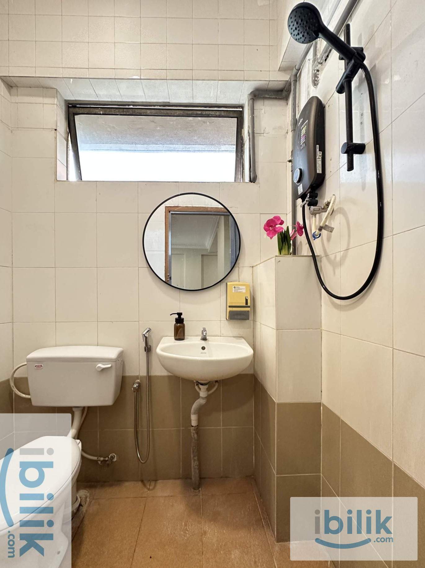 🌈 Easy Move In 🔑Zero Deposit Room for Rent near Pasar Seni, Petaling Street - Image 5