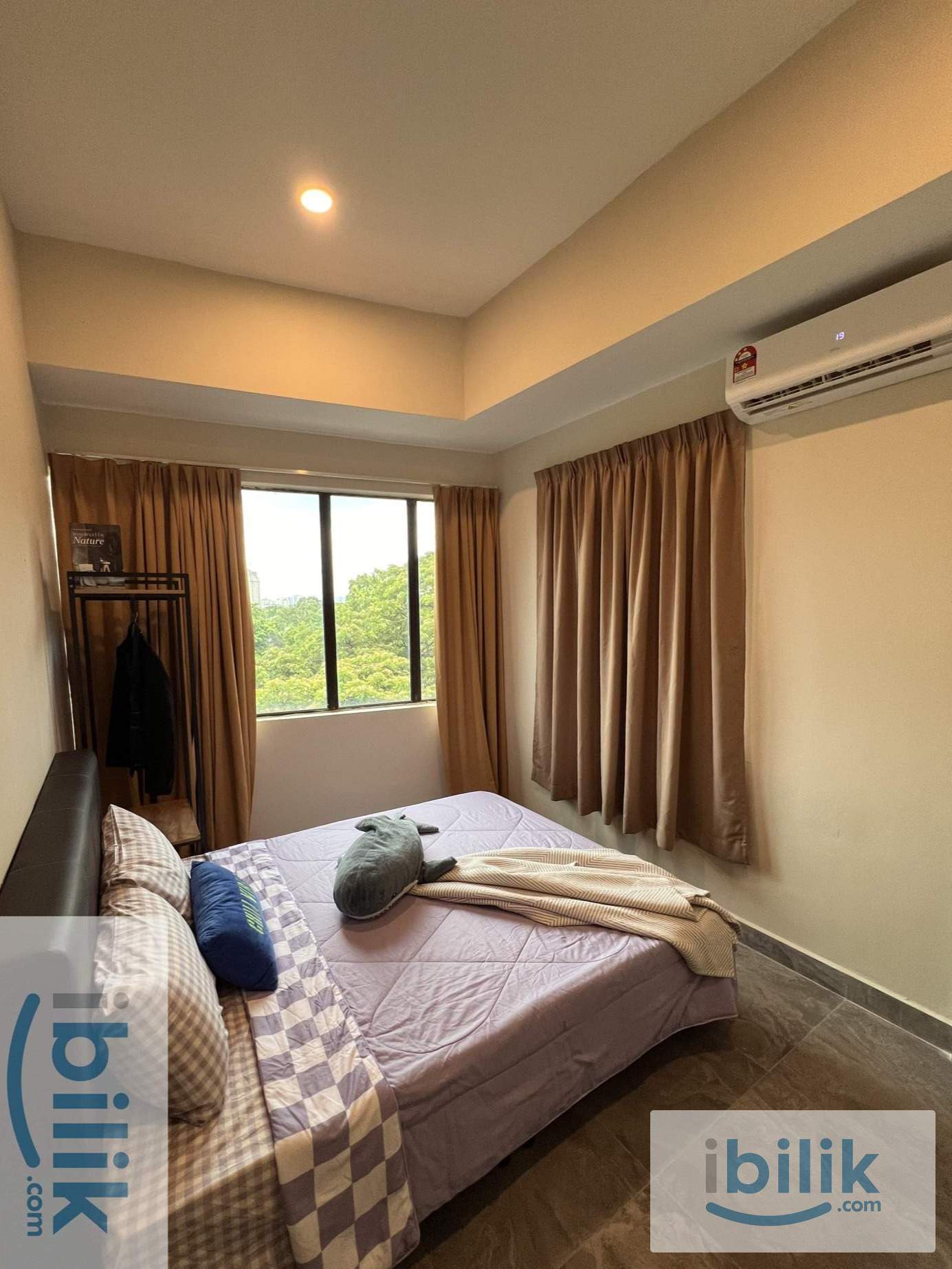 Walking Distance to Sentul KTM Station 🚆 Queen Room for Rent at Jalan Ipoh - Image 1