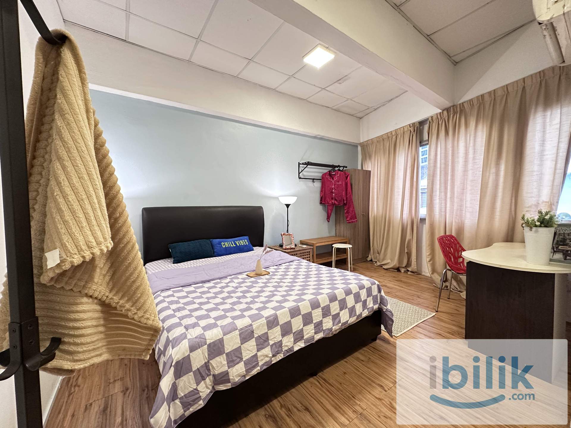 FLASH JULY PROMO‼️Queen Private Room in Bukit Bintang near Jalan Alor - Image 1