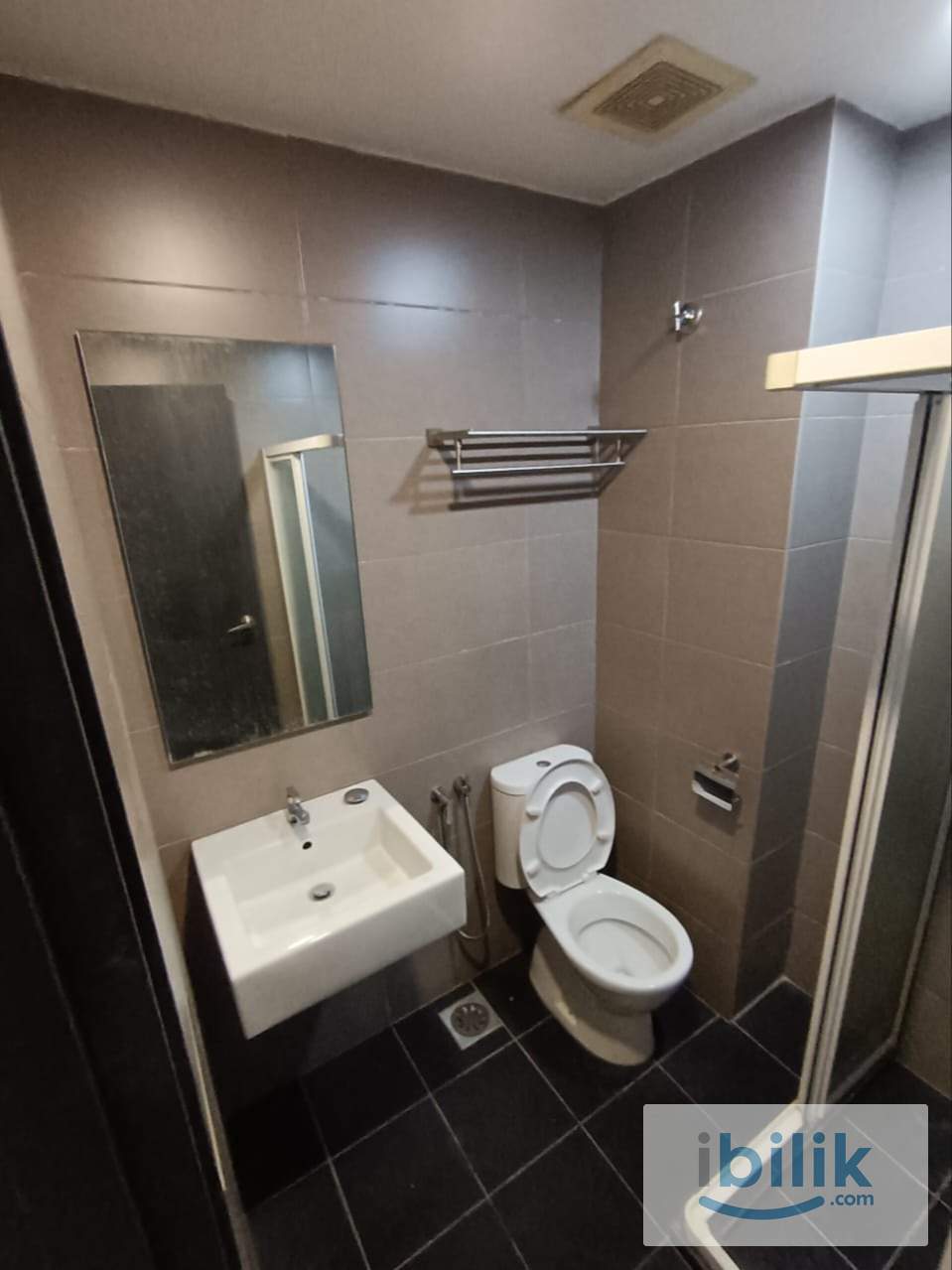 Labor Day Promo You Can’t Miss 🛍️  Room with Zero Deposit near MRT Maharajalela - Image 5