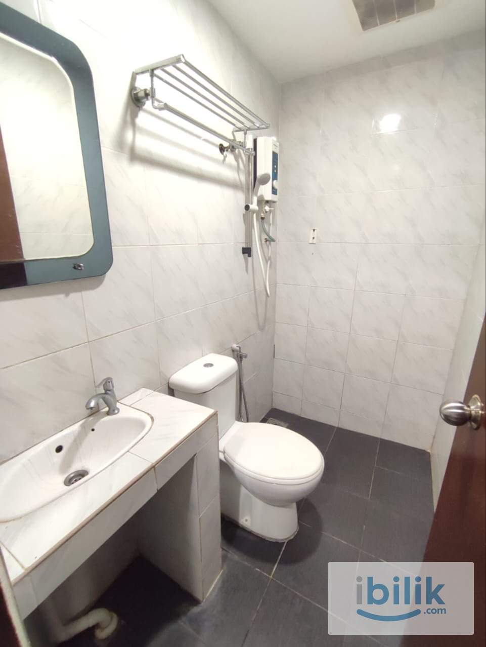 🛏️ 0 Deposit Labour Day Deal 🛏️Room for Rent near LRT Maluri Cheras - Image 6