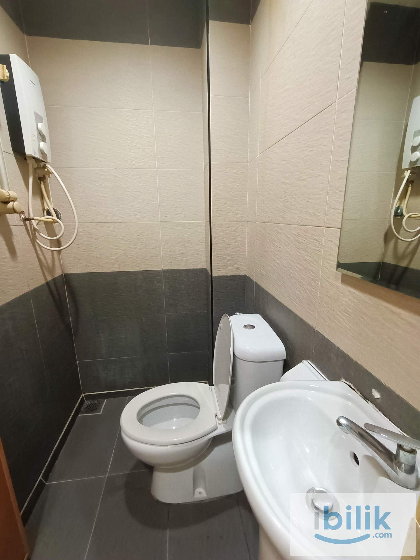 No Deposit ❗ Bilik Sewa + Private Toilet at SS6 Kelana Jaya near Paradigm Mall - Image 2