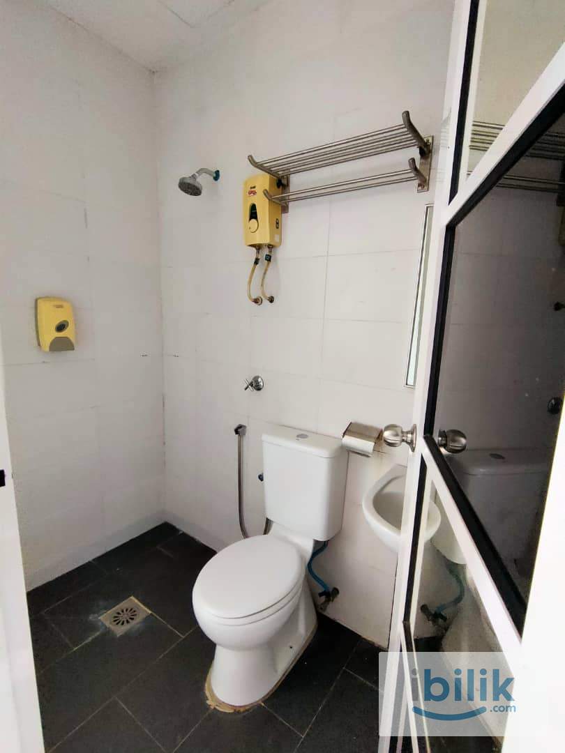 Zero Deposit ⭐️ Master Room for Rent + Toilet at Kota Damansara, MRT Surian - Image 5