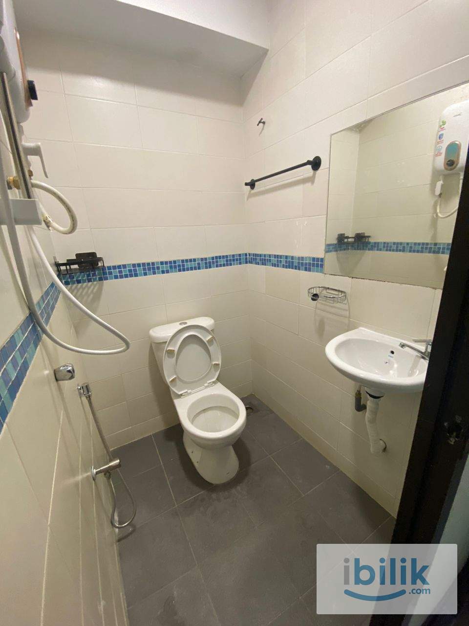 Just 🚶‍♂️15 mins to INTI College & SS15 Courtyard 💥Private Queen Room for Rent - Image 3