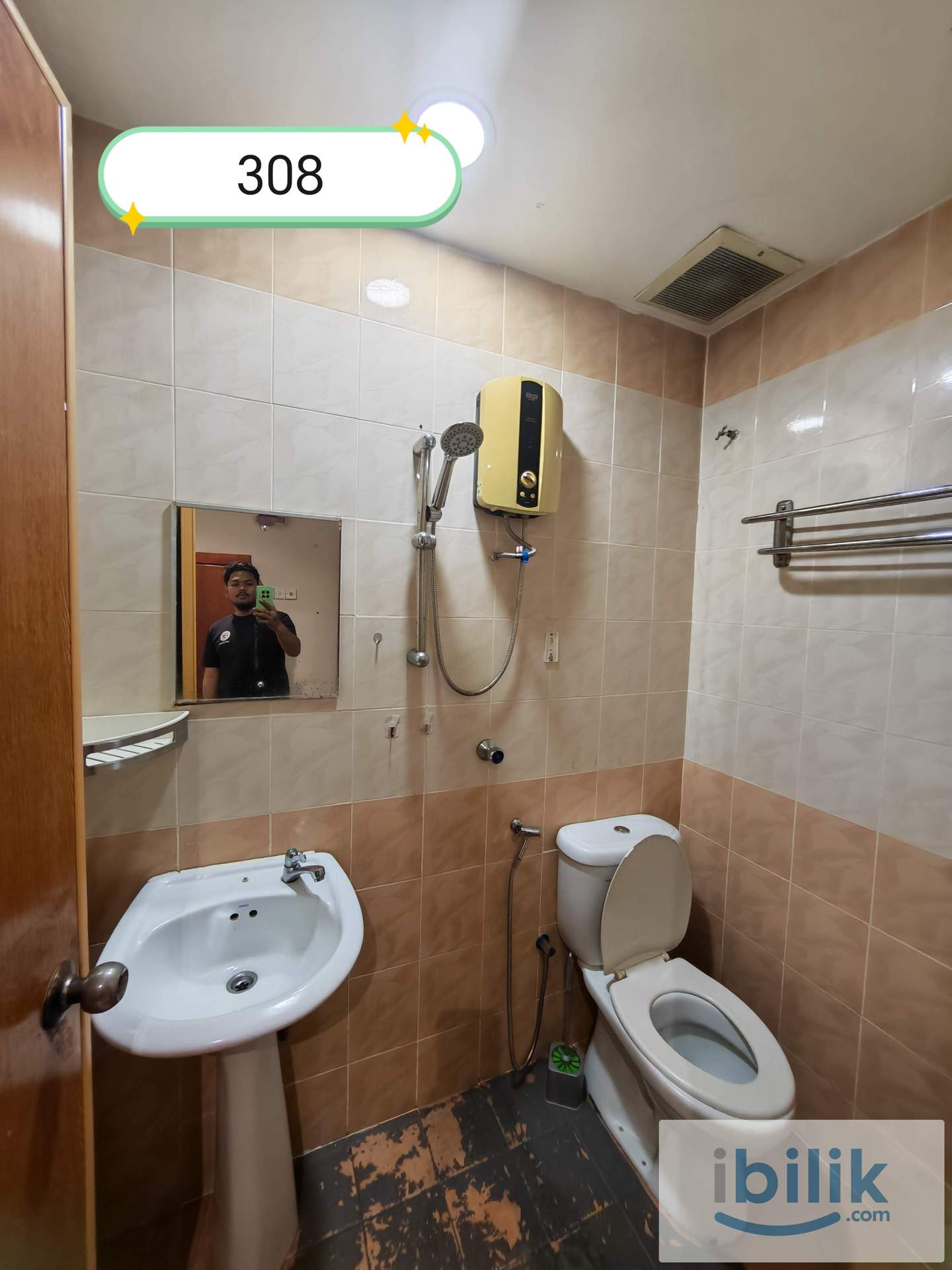 Walking Distance To PNB118❗🤩, Master Room⚠️ May Promo 🌟 - Image 2