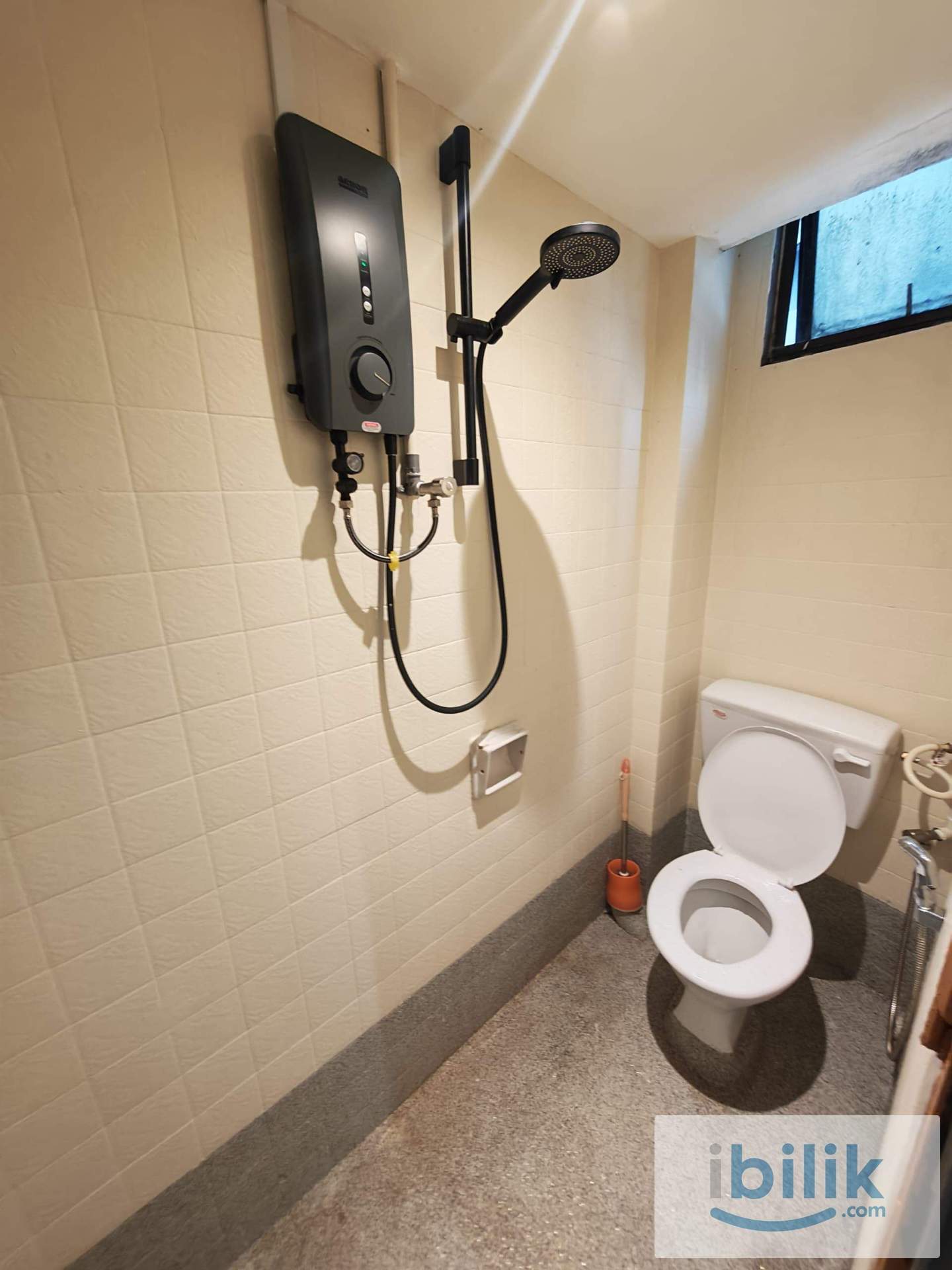 🔥STUDENTS FRIENDLY KING UNIVERSITY/SEGI COLLEGE 0 DEPOSIT ROOM FOR RENT🤩 2 MIN TO LRT CHOW KIT🚉 NEAR TO DATARAN MERDEKA✨ - Image 2