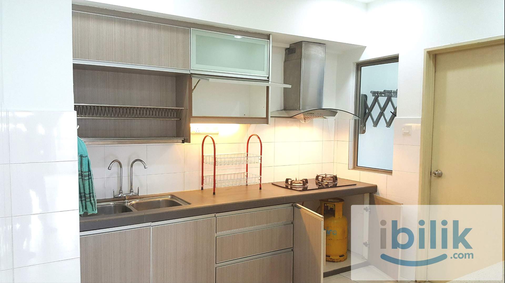 1 Petaling Residences@Off Jalan Sg Besi. Middle room available for rent. Water,electricity and WIFI included. - Image 2