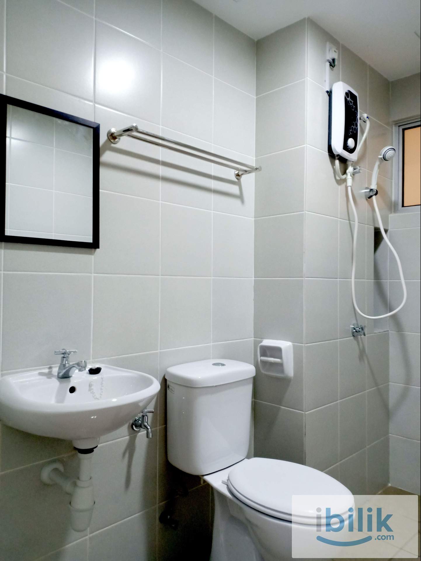 1 Petaling Residences@Off Jalan Sg Besi. Middle room available for rent. Water,electricity and WIFI included. - Image 5