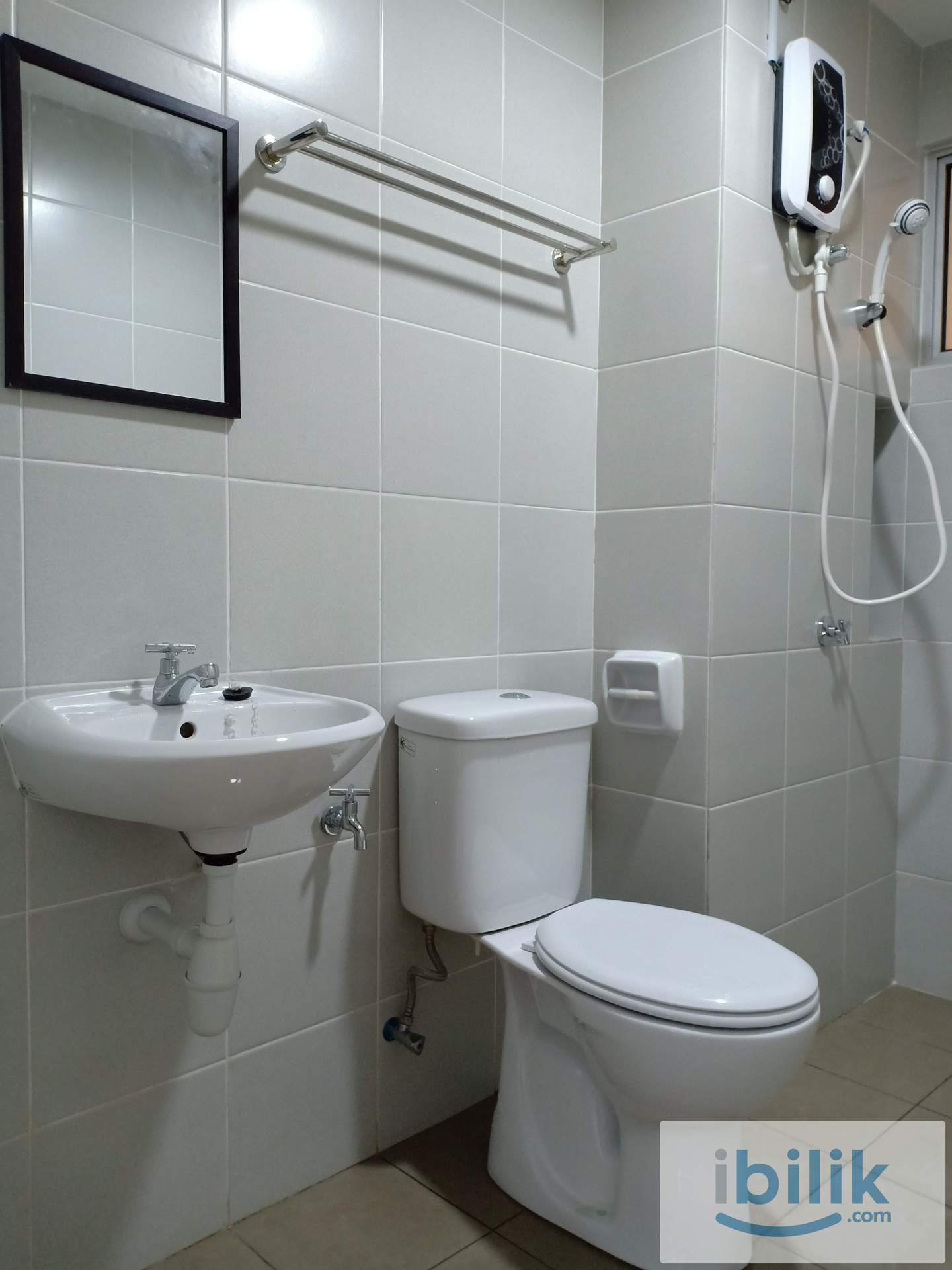 Karisma Apartment@Eco Majestic. Master Room with Queen Size Mattress. Attached Bathroom. Include WIFI & Utility.  - Image 4