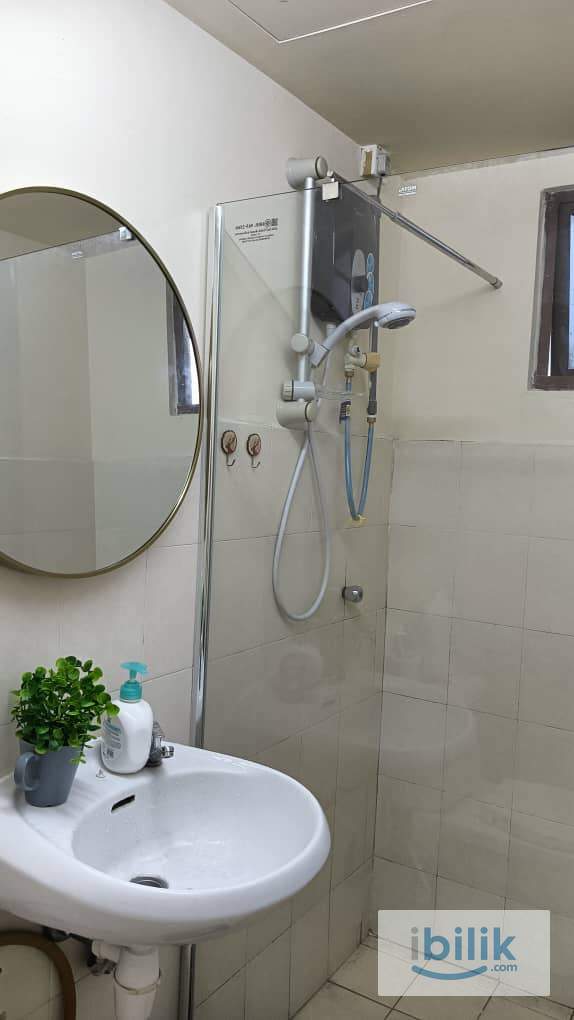 Fully furnished Master Room at Palm Spring Damansara near Surian MRT, Tropicana Gardenl,Sunway Medical Center,NSK, Ikea - Image 4