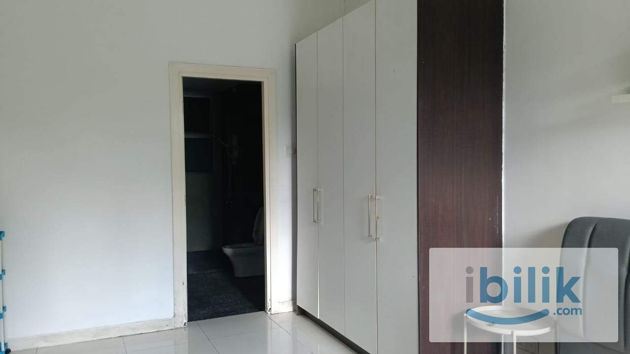 (EPIC RESIDENCE JOHOR) URGENT!! FULLY FURNISH, LOWER FLOOR, MASTER ROOM  - Image 4