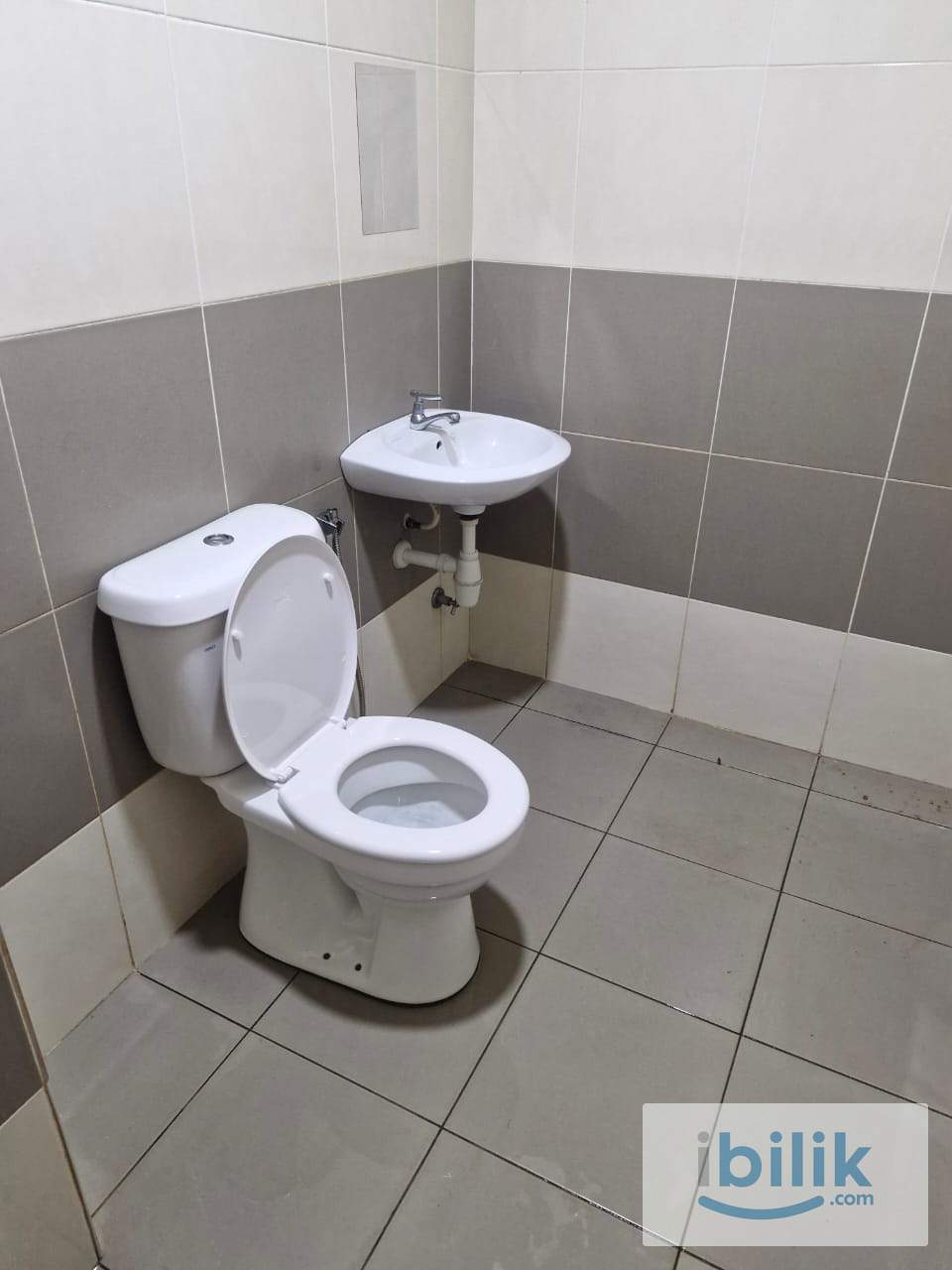 Single Room @ Saville D'lake Puchong - Image 5
