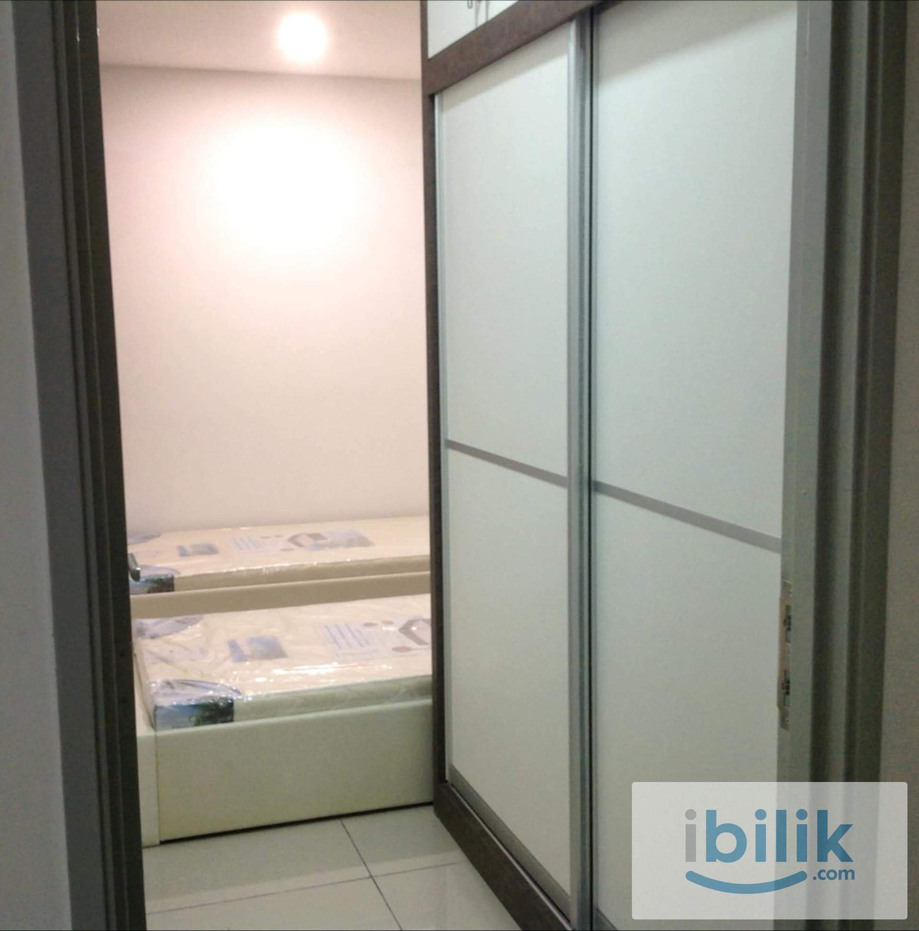 Utilities Covered Female Unit Condo Share Room - Image 1