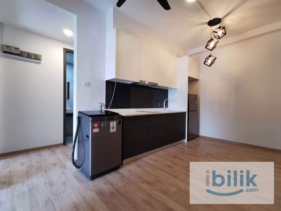 Special Promo Price For Emporis Medium Room For Rent - Image 4