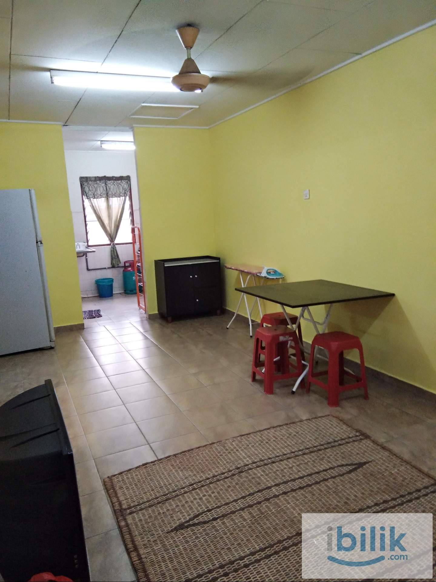 Bilik Sewa Wanita Melayu, Bilik medium di Flat Blok D2 Seksyen 2, Wangsa Maju KL. - Image 4