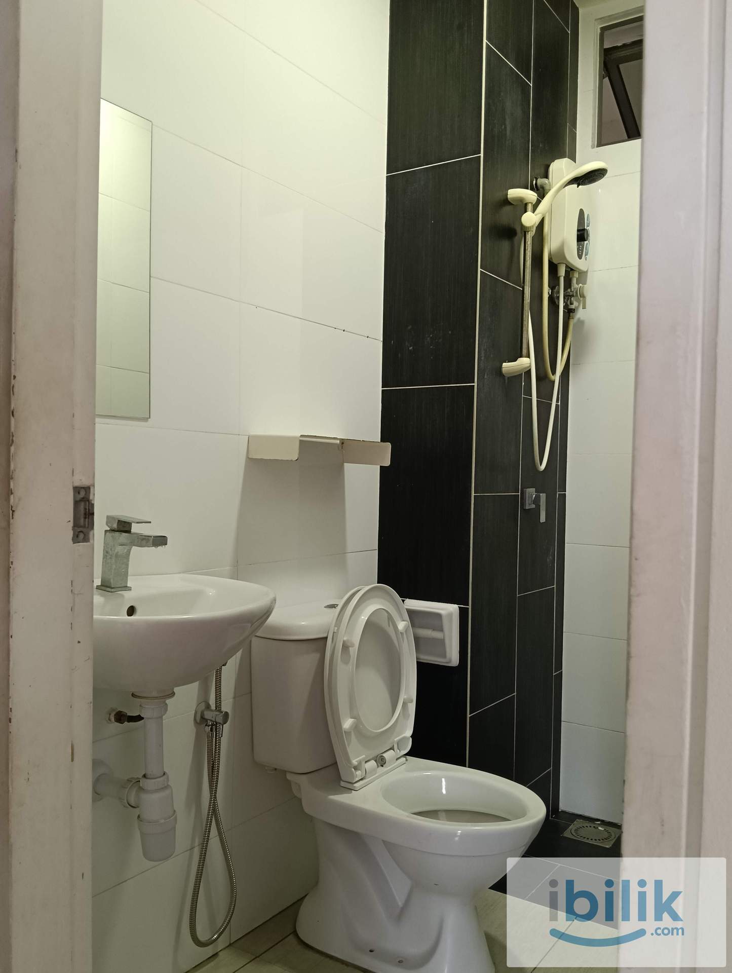 Bilik Sewa Lelaki Melayu Small Room Non Sharing di Condo Season Garden Wangsa Maju. - Image 2