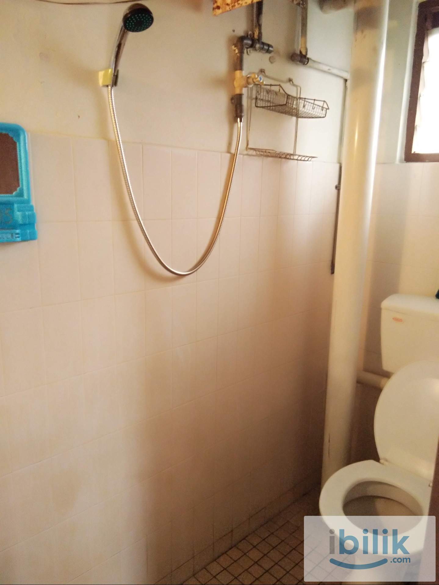 Bilik Sewa Wanita Melayu, Bilik Single Non Sharing di Flat Blok D2 Seksyen 2, Wangsa Maju KL. - Image 3