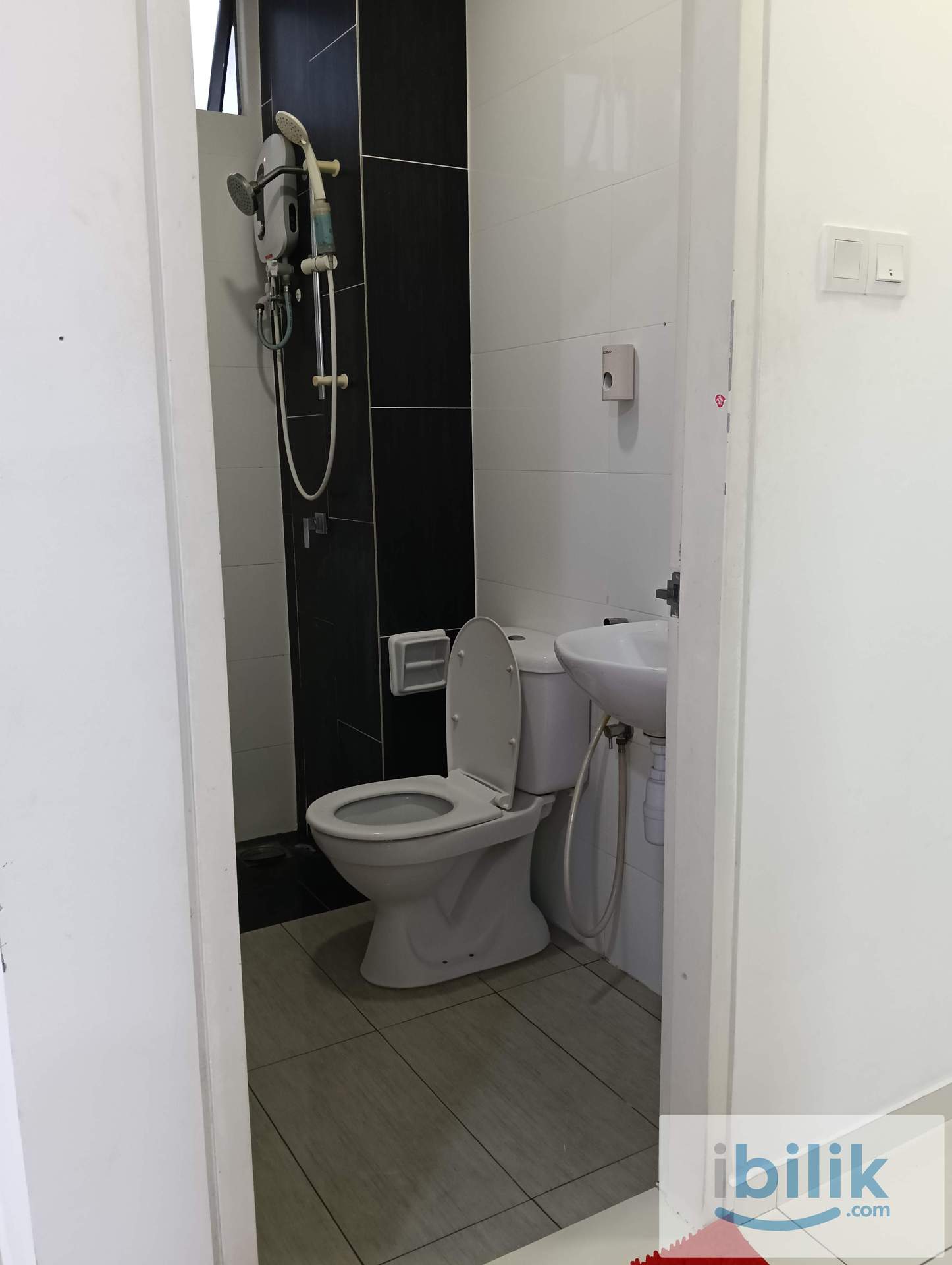 Bilik Sewa Medium Big Non Sharing Untuk Lelaki Melayu di Condo Residensi Seasons Garden Wangsa maju. - Image 2