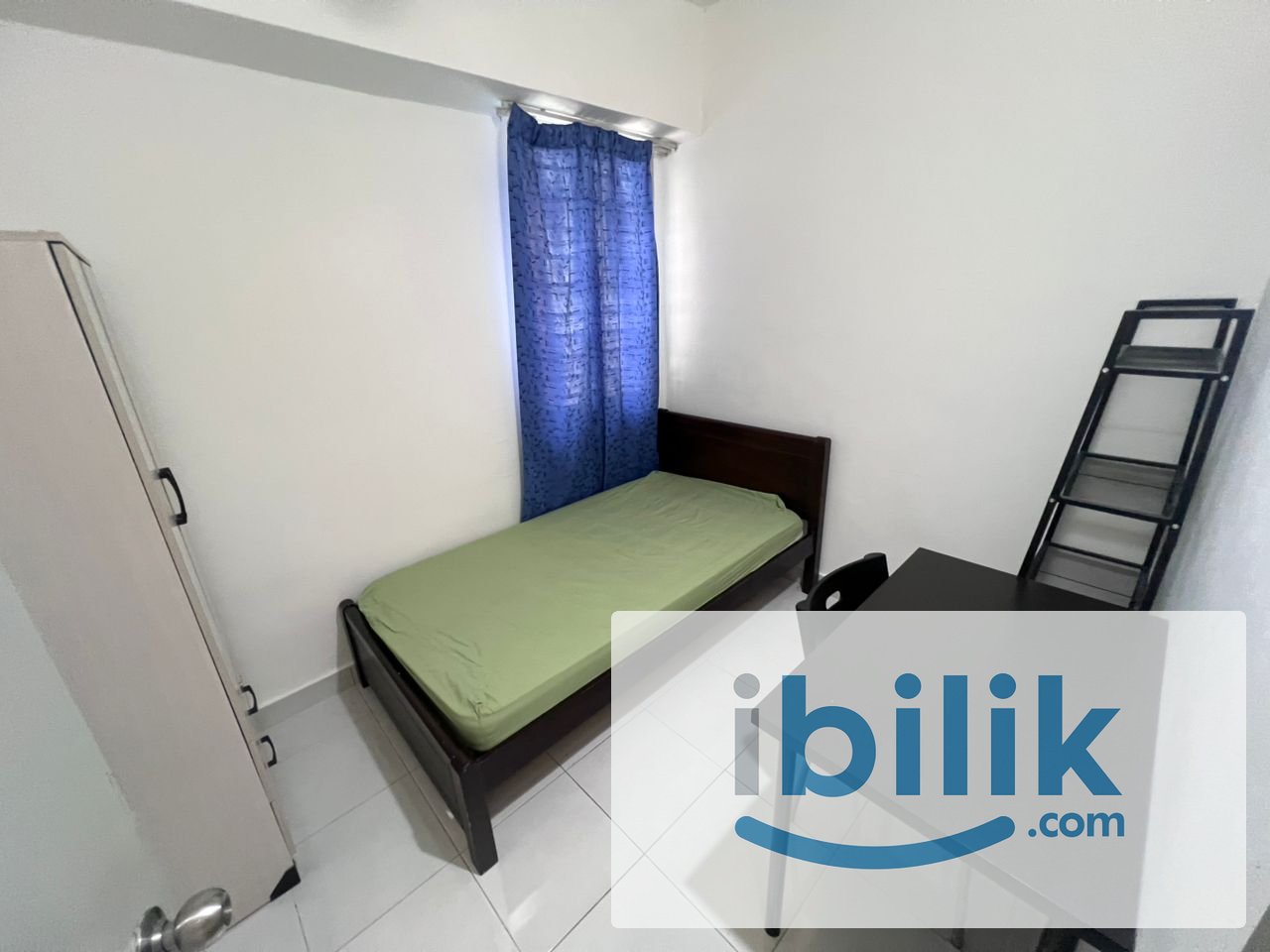 😍 5 mins walk to LRT 😍 Inclusive of Utilities 😍Free Wifi 😍Free Cleaning 😍Fully furnished Medium Room at Main Place - Image 1