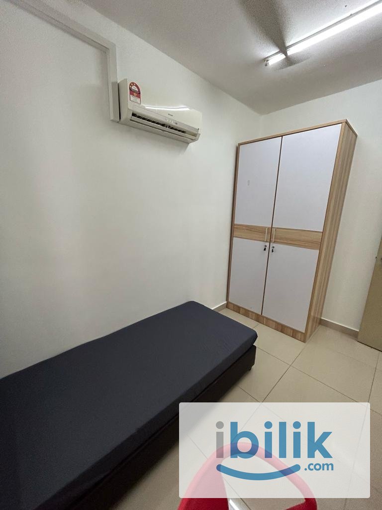 😍 5 mins walk to LRT 😍 Inclusive of Utilities 😍Free Wifi 😍Free Cleaning 😍Fully furnished Single Room at Pacific Place - Image 1