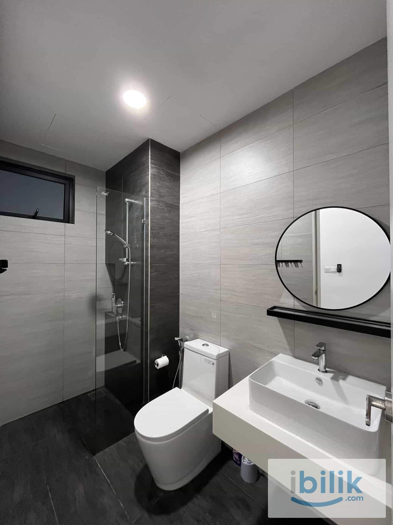 😍 5 mins walk to MRT 😍<10 mins to MyTown 😍Fully furnished with Built-in Cabinet Studio at Trion 2 - Image 2