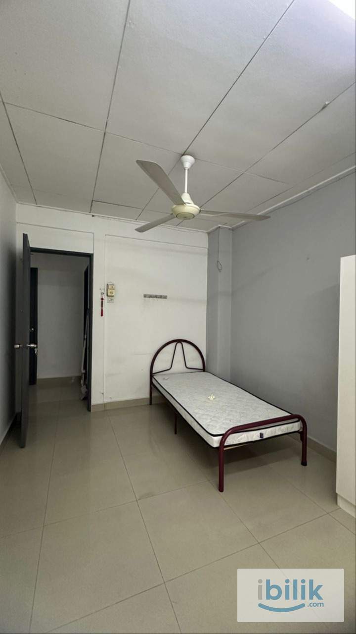 Bandar Sunway Medium room c/w air cond,water and wifi  bill $590  @ jalan pjs7/7j for Malaysian Chinese female only. - Image 2