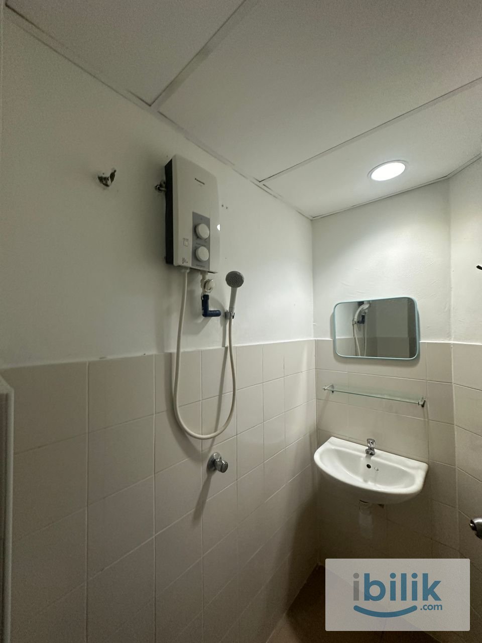 2Min Walk to MRT 🏔[ Bukit Damansara D28 Master Room ] Fully Furnished Queen Bed with & Bathroom - Image 6