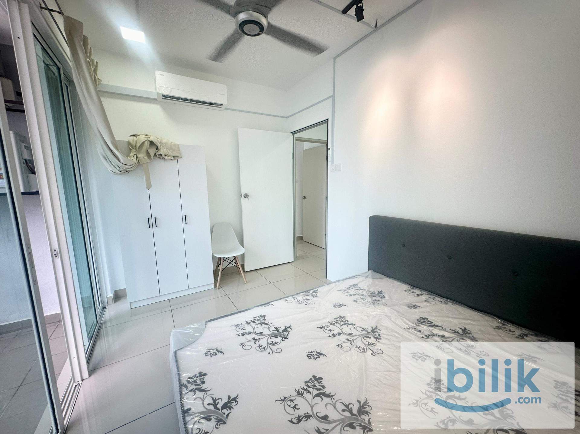 (Female Unit)☀5 min walk to LRT Ara Damansara !! Middle Room at Pacific Place - Image 3