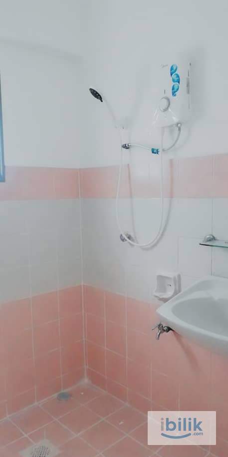female Room KL ypc college velocity mytown aeon maluri ekocheras lrt mrt single room kl - Image 5