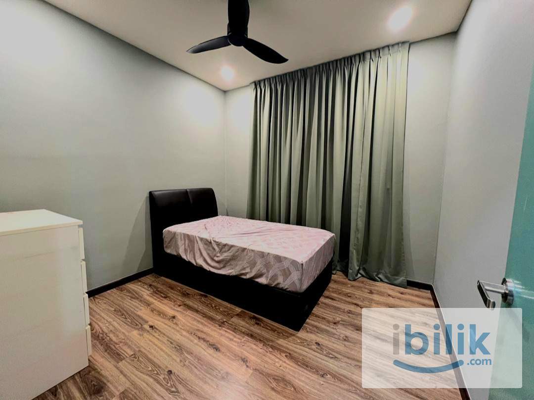 Middle Room at Cyberjaya, Selangor - Image 5