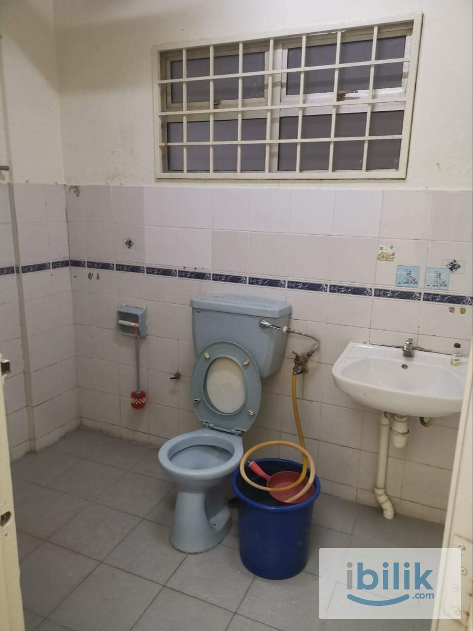 Master room for rent at Bam Villa Taman Maluri  - Image 3