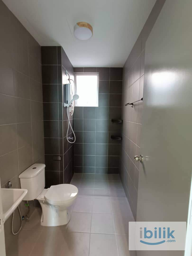 [1min to LRT] Master room for rent at Nikka City Sentral, LRT Salak Selatan, Sg besi, Kuchai lama - Image 4