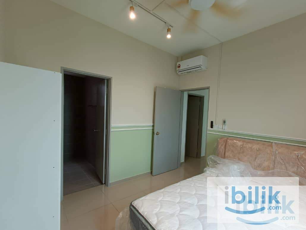 [1min to LRT] Master room for rent at Nikka City Sentral, LRT Salak Selatan, Sg besi, Kuchai lama - Image 1